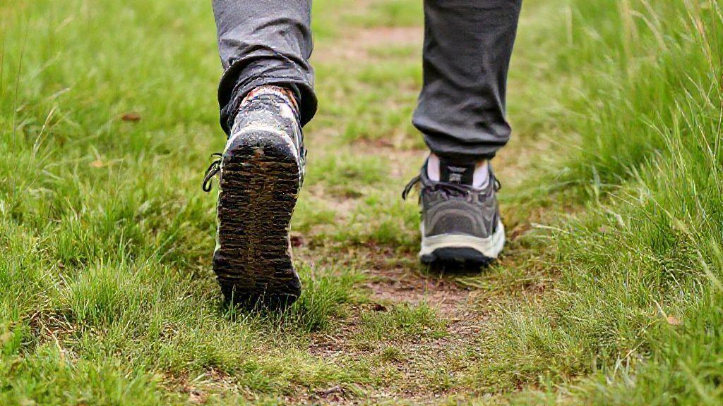 اهمیت انتخاب کفش مناسب برای پیاده‌روی